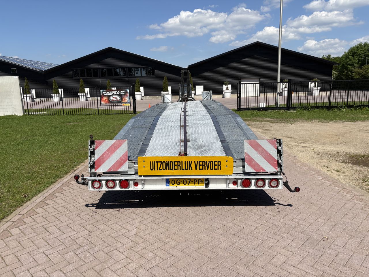 CE oplegger 15 TON ambulance auto transporter met Lier