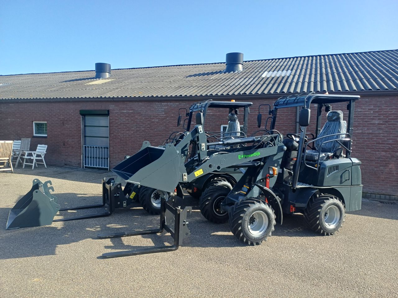 Mini shovel CMH 606 PowerDijk