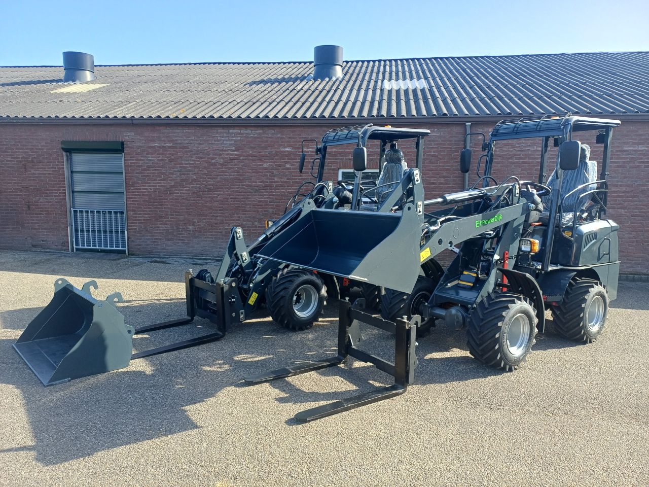 Mini shovel CMH 606 PowerDijk