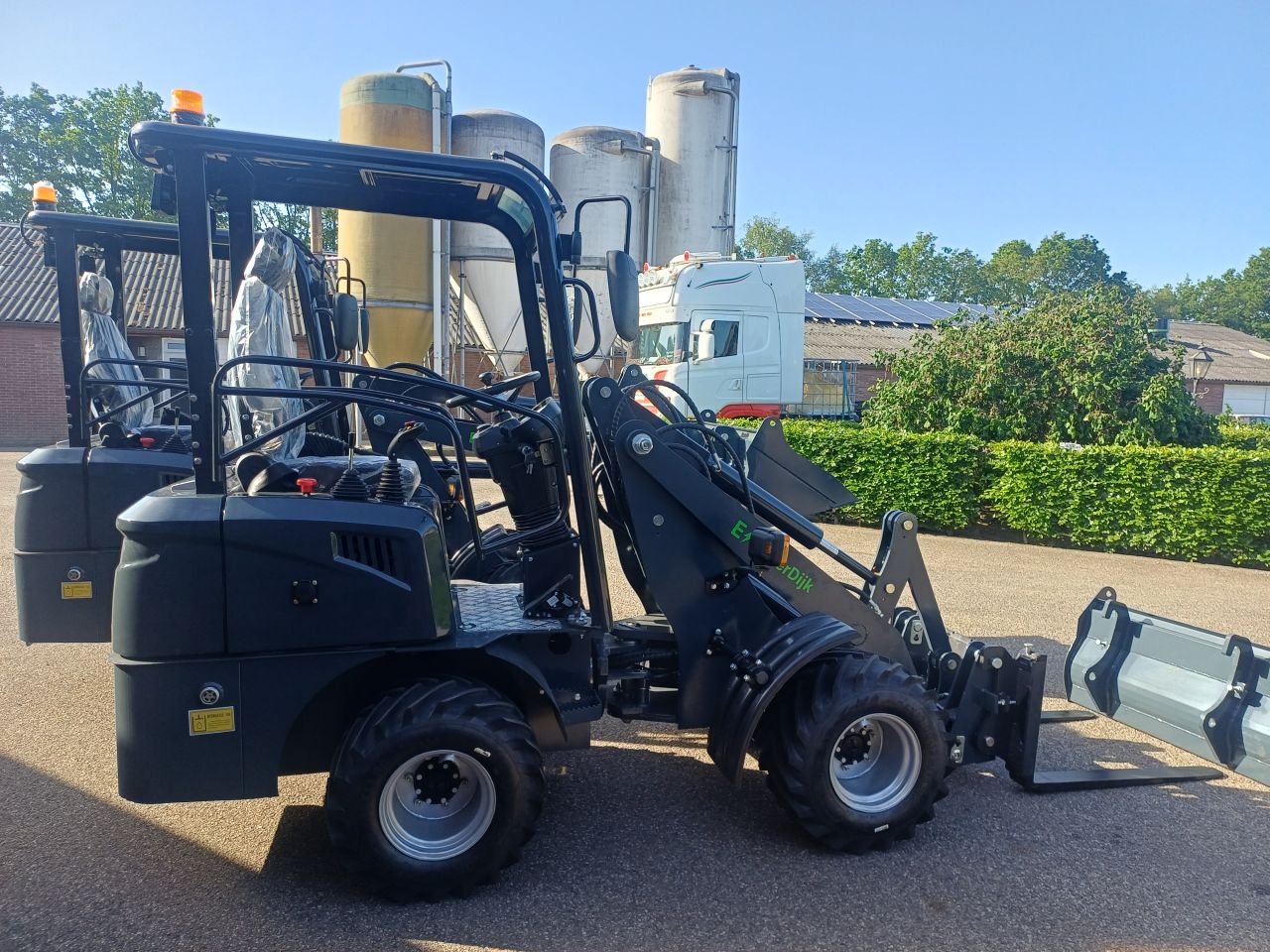 Mini shovel CMH 606 PowerDijk