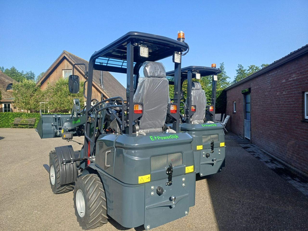 Mini shovel CMH 606 PowerDijk
