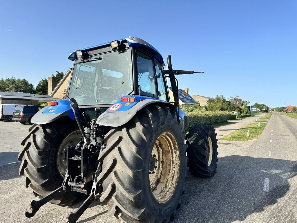 New Holland TM 140
