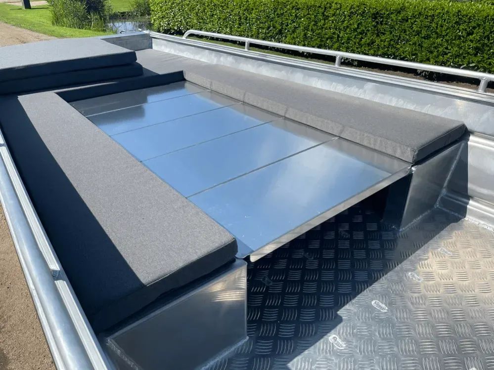 Qwest aluminium boot F452 platbodem