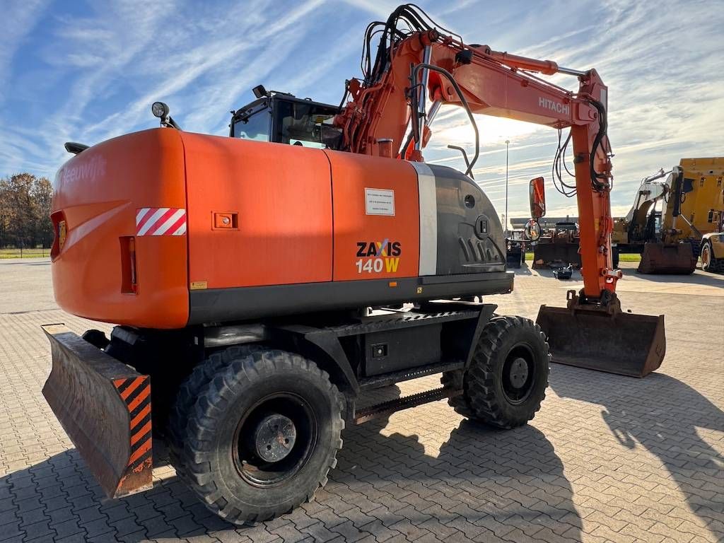 Hitachi ZX 140 W-3