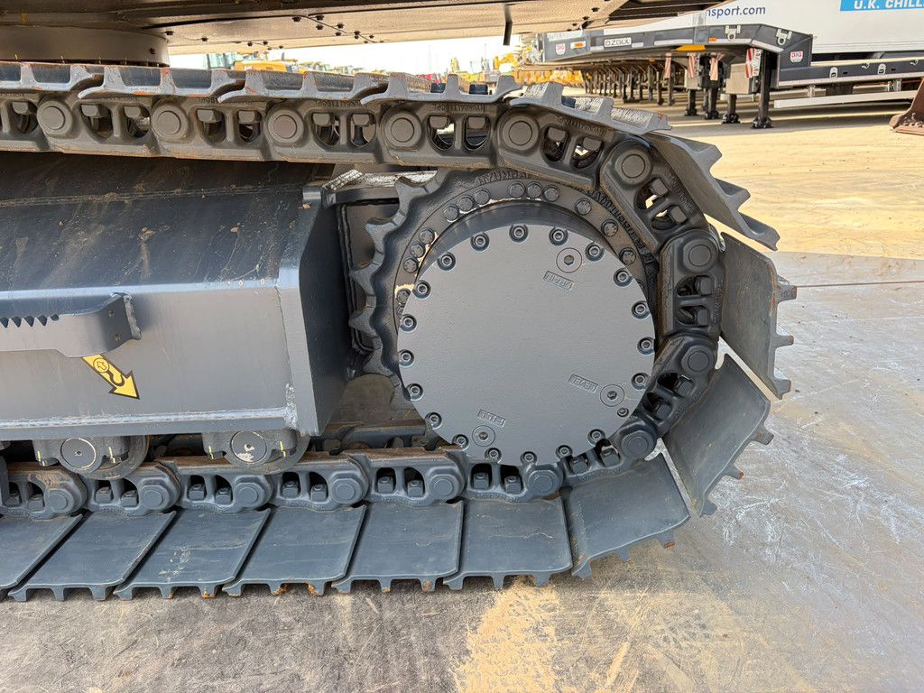 Hyundai R215L
