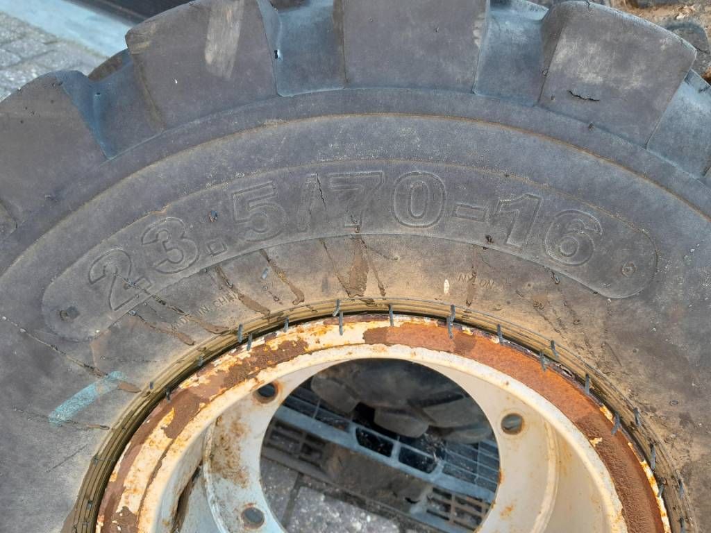 Banden set wielen 23.5/70R16 23.5/70-16