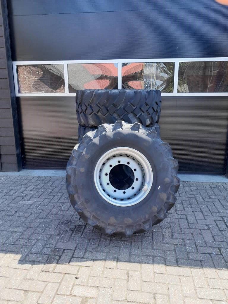 Manitou wielen banden 445/65R22.5 set MRT 2150