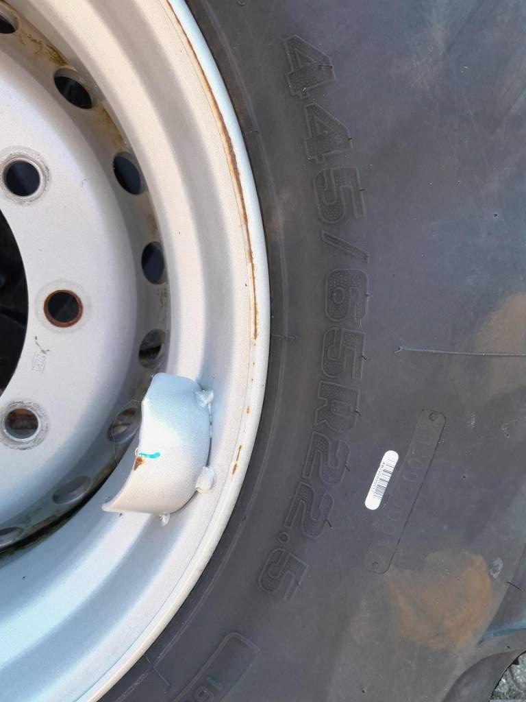 Manitou wielen banden 445/65R22.5 set MRT 2150