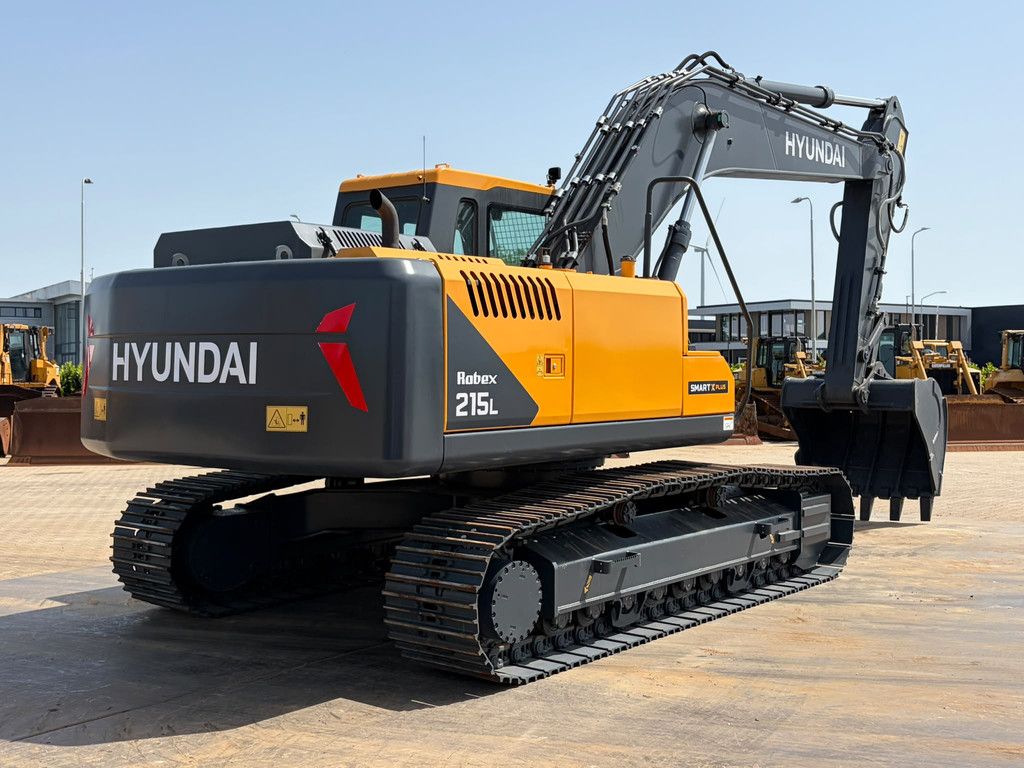 Hyundai R215L