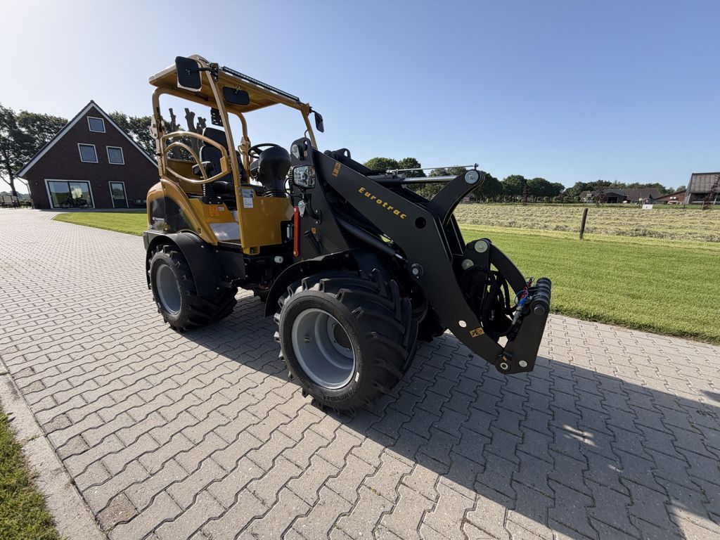 Eurotrac W13-F rops