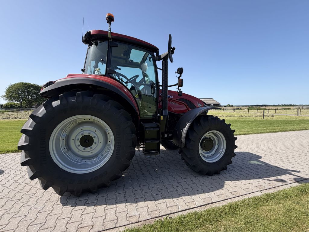 Case IH FARMALL 120M