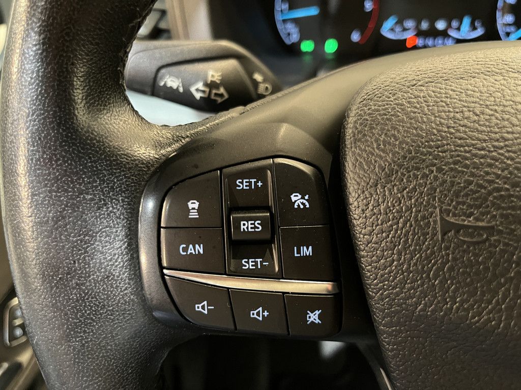 Ford Transit Custom 280 2.0 TDCI L1H1 Trend 130 PK Automaat / Euro 6 / Schuifdeur L + R / Airco / CarPlay / Cruise Control Adap. / Trekhaak / Navigatie / 3-Zits