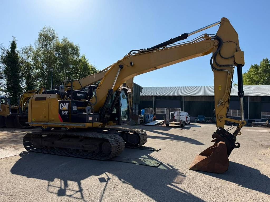 CAT 323 EL