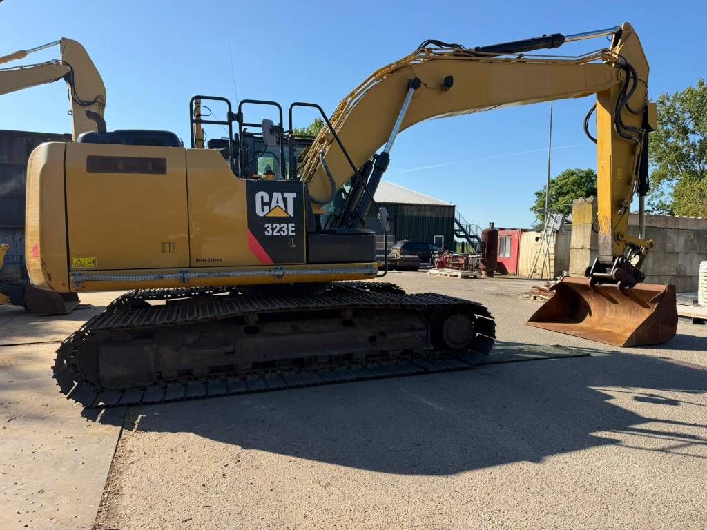 CAT 323 EL