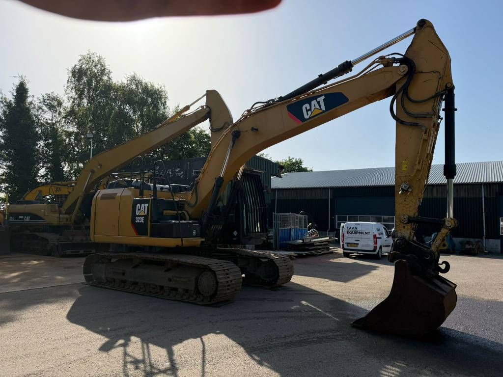 CAT 323 EL