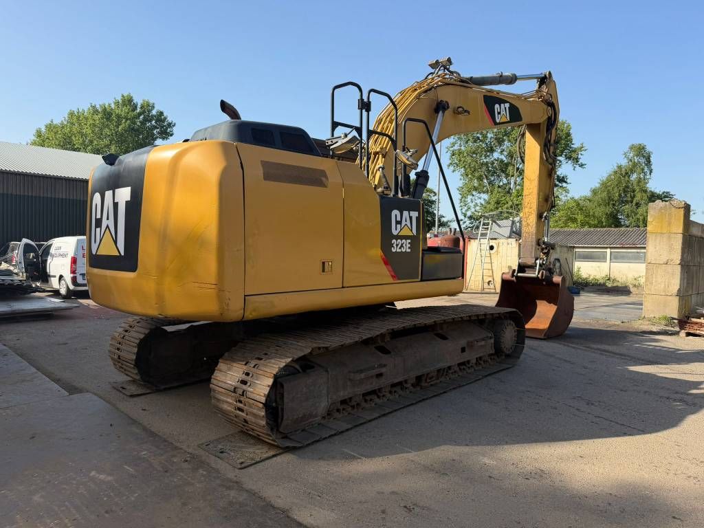 CAT 323 EL