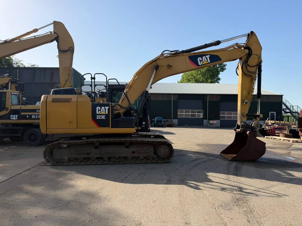CAT 323 EL