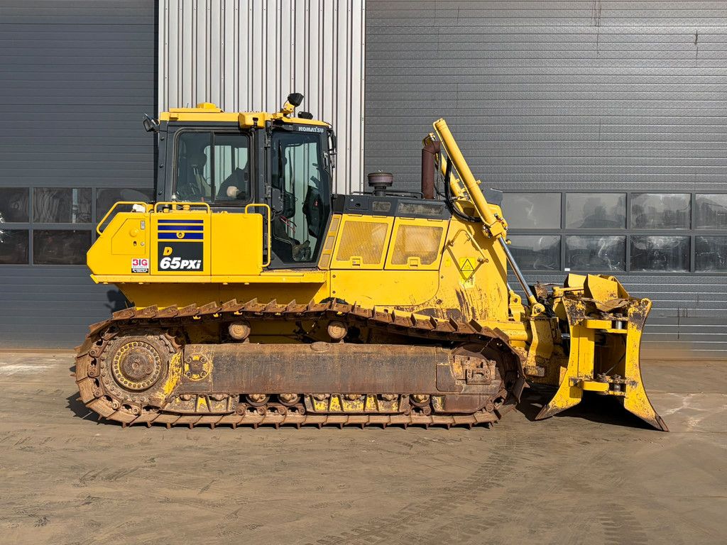 Komatsu D65PXi-18