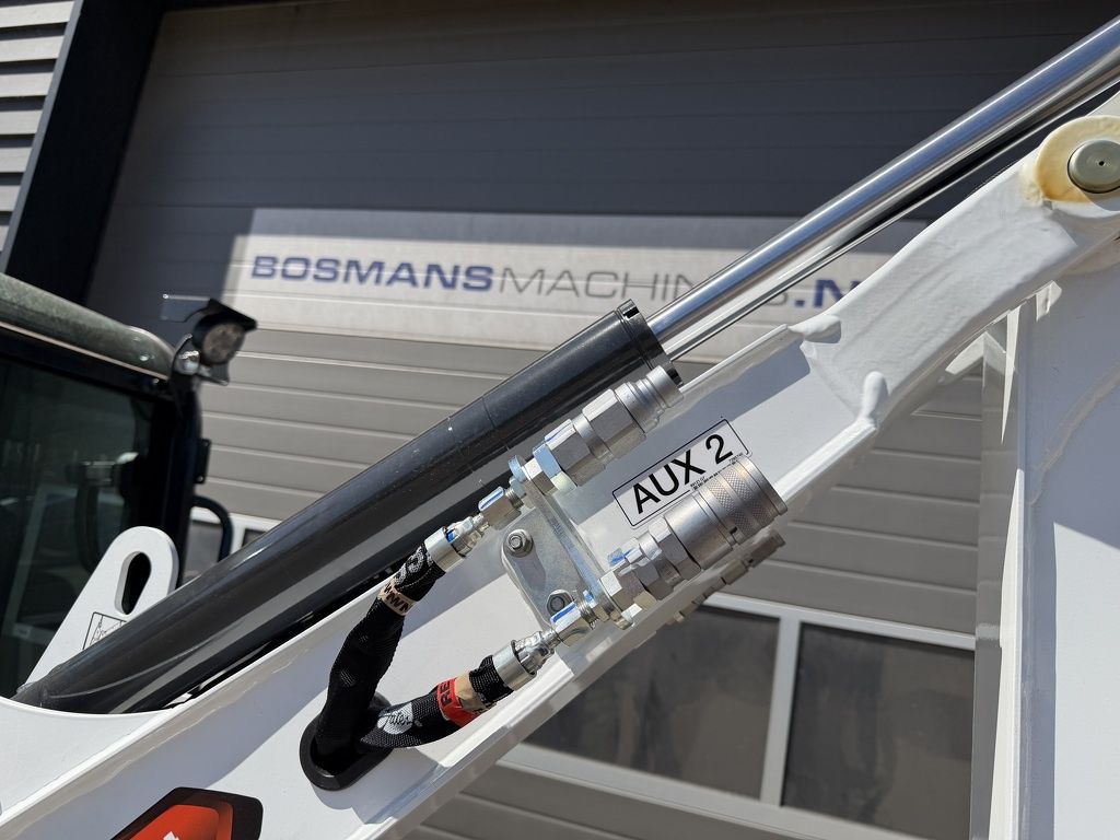 Bobcat E20 z minigraver binnendraaier NIEUW