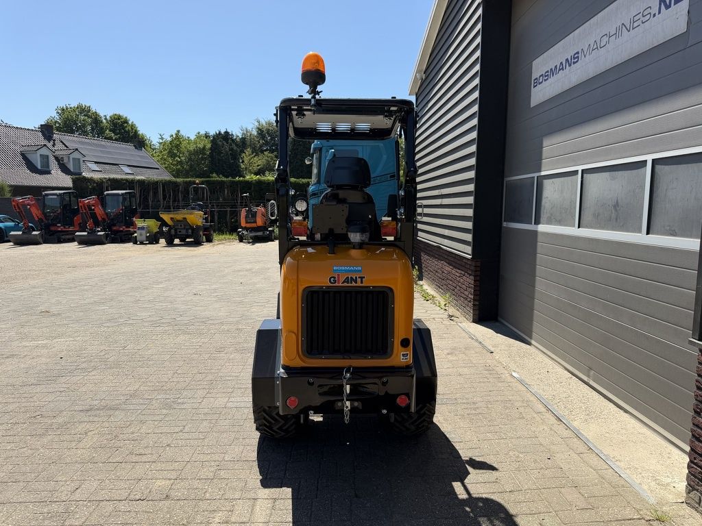 Giant G1500L HD X-tra minishovel / kniklader DEMO