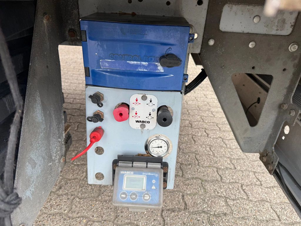 Kraker CF 200 92m3 10MM Cargo Floor BPW Liftas