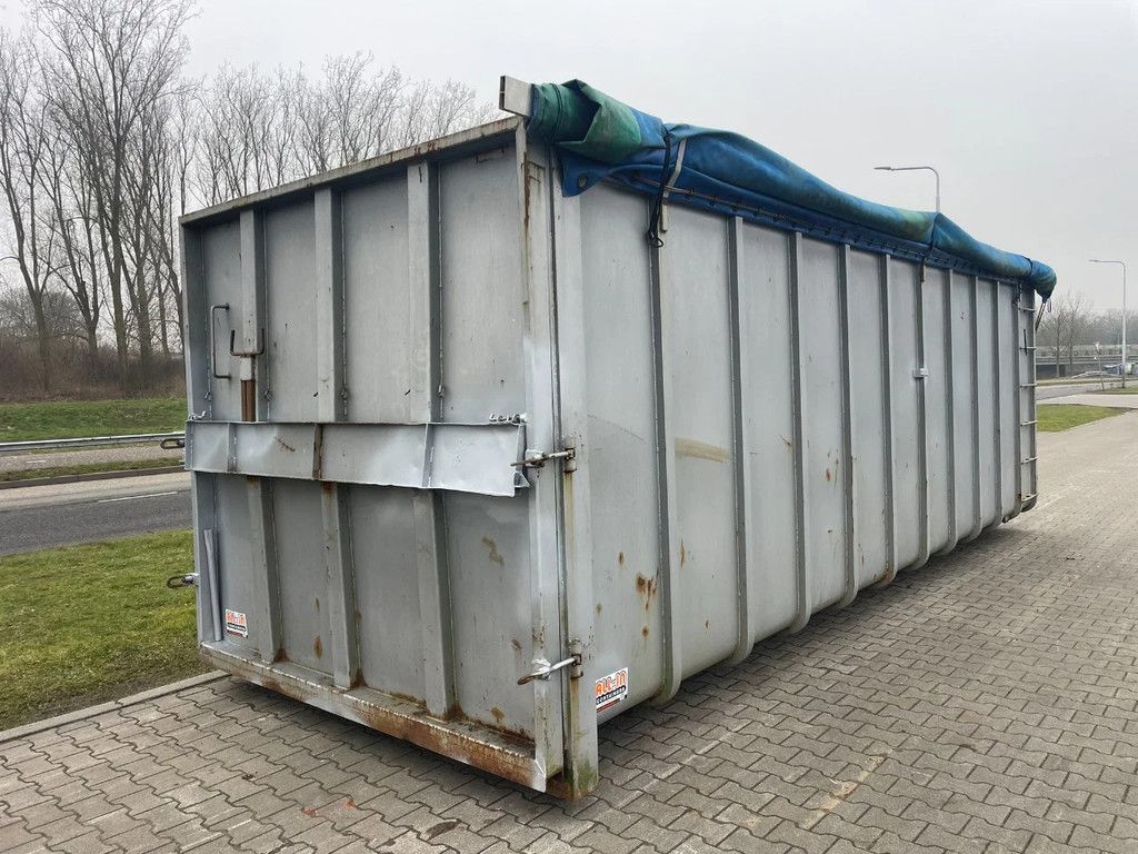 All-in 40m3 vloeistofdichte containers