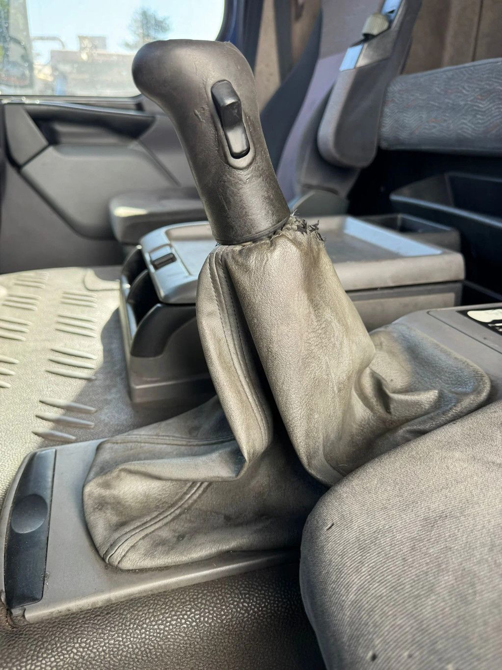 Renault Premium 420 **FRENCH TRUCK-MANUAL GEARBOX**