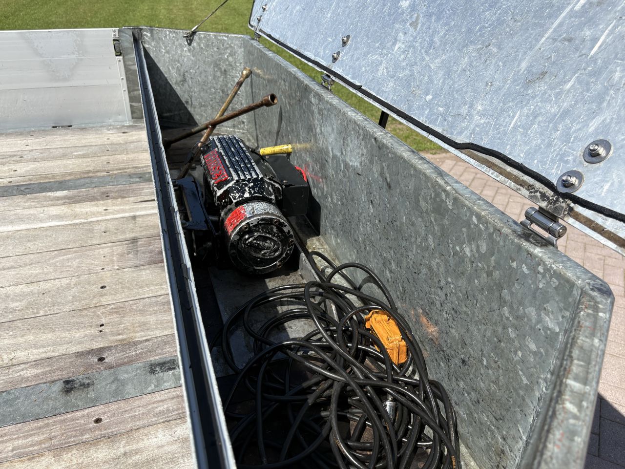 Be oplegger 9 TON semi dieplader MET LUIKEN VAN DEN OEVER