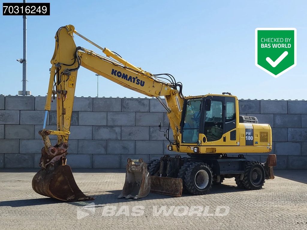 Komatsu PW180 -7E0 OUTRIGGERS + BLADE