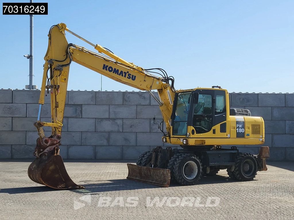 Komatsu PW180 -7E0 OUTRIGGERS + BLADE