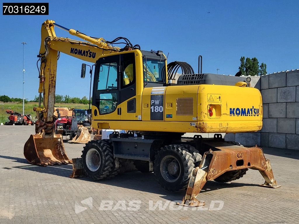Komatsu PW180 -7E0 OUTRIGGERS + BLADE