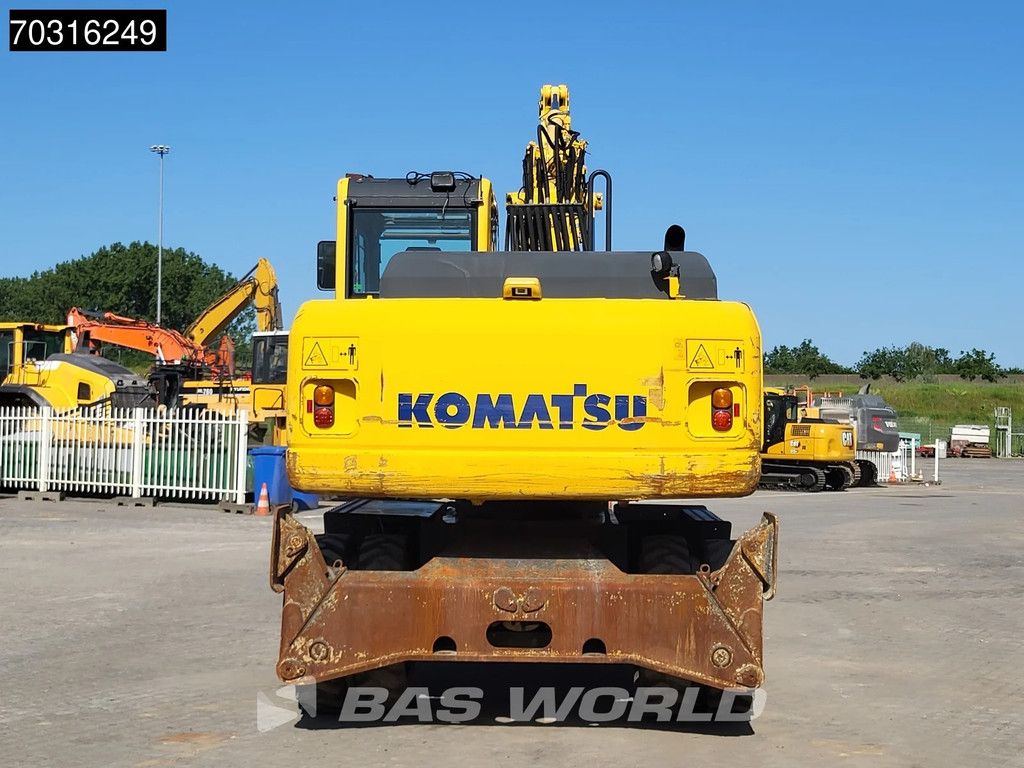 Komatsu PW180 -7E0 OUTRIGGERS + BLADE