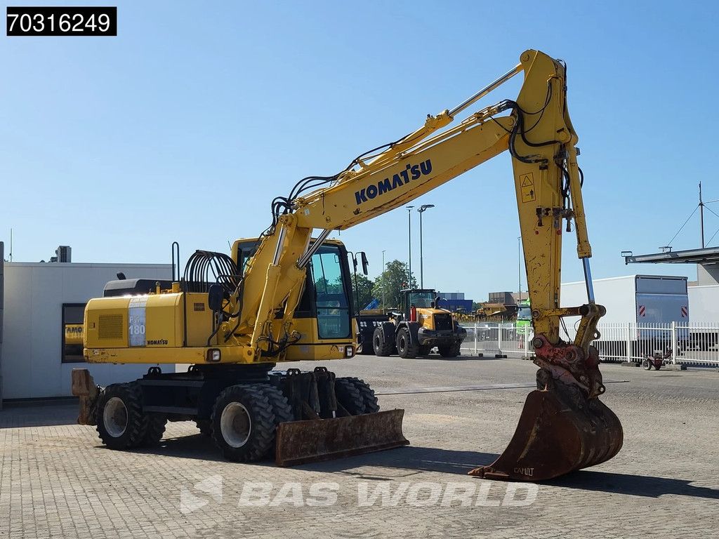 Komatsu PW180 -7E0 OUTRIGGERS + BLADE
