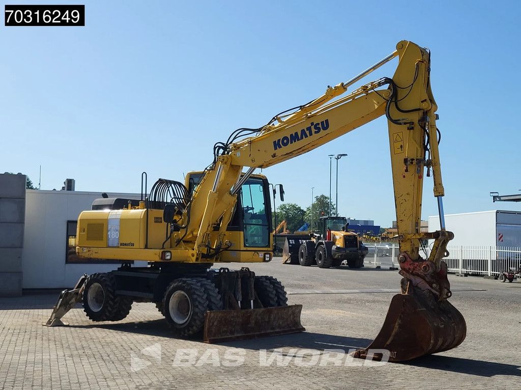 Komatsu PW180 -7E0 OUTRIGGERS + BLADE