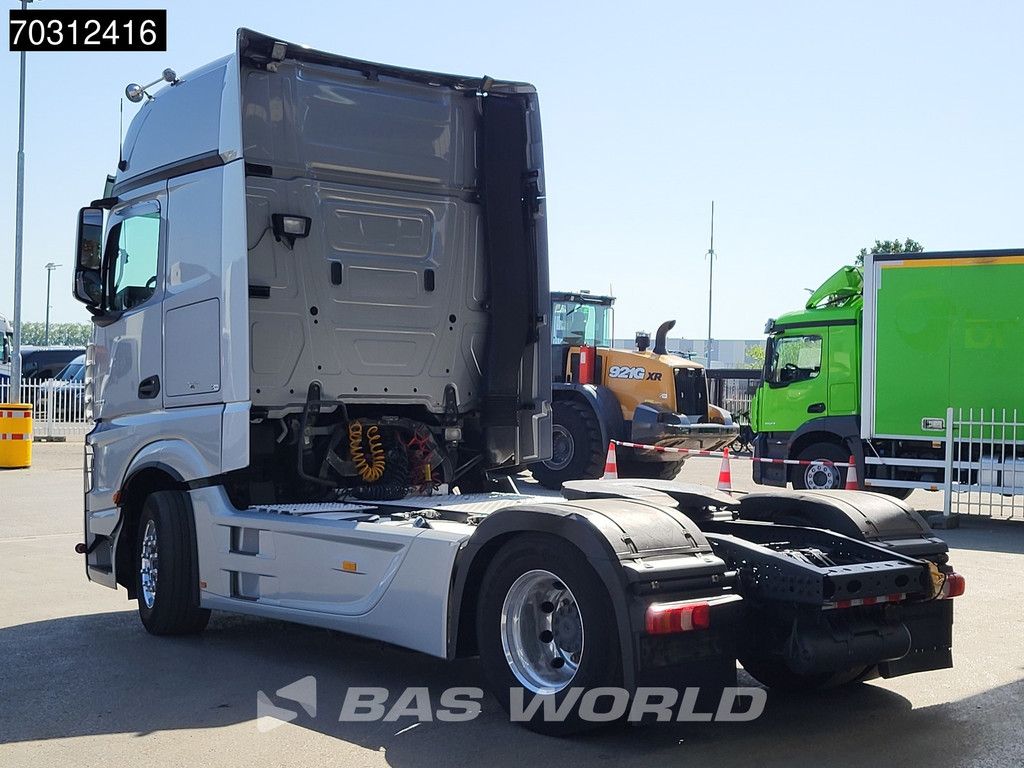 Mercedes Actros 1963 4X2 Gigaspace Retarder Hydraulic Alcoa's Full-Air Xenon Navi ACC Leder