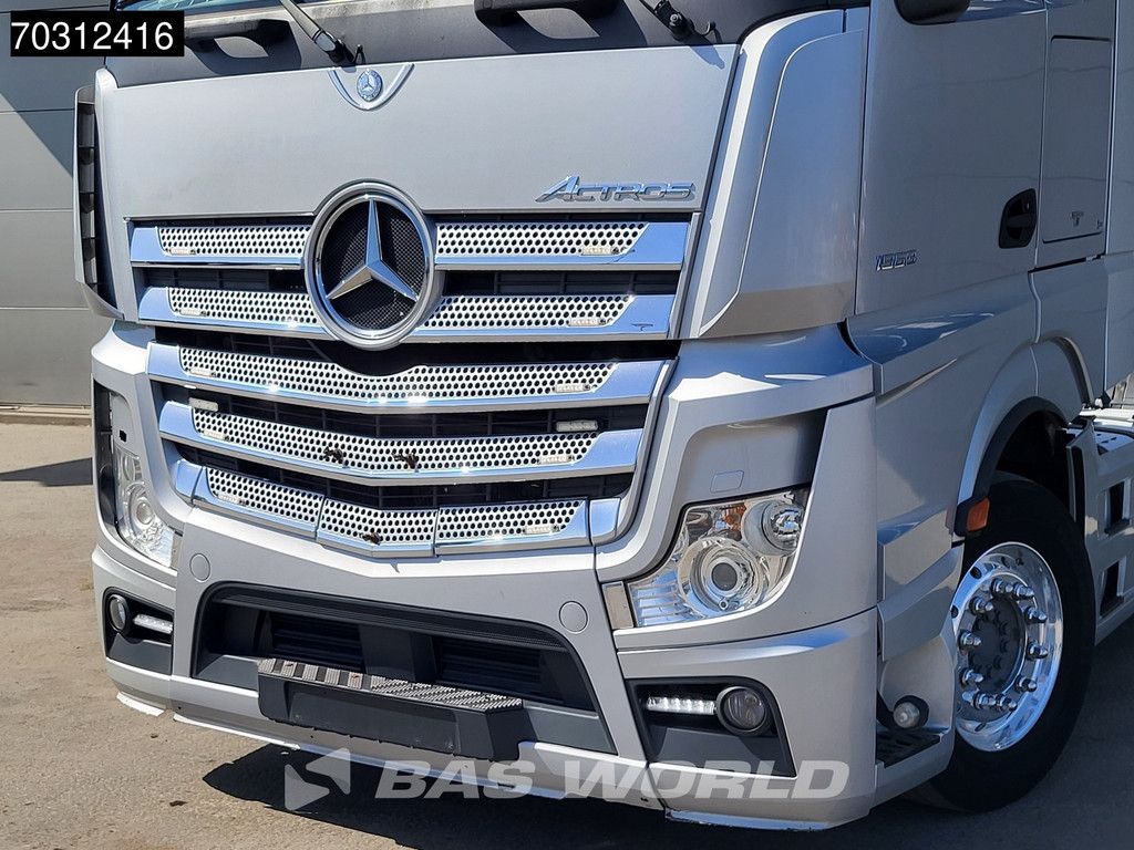 Mercedes Actros 1963 4X2 Gigaspace Retarder Hydraulic Alcoa's Full-Air Xenon Navi ACC Leder