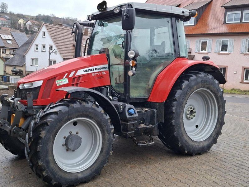 Massey Ferguson 5711 SL