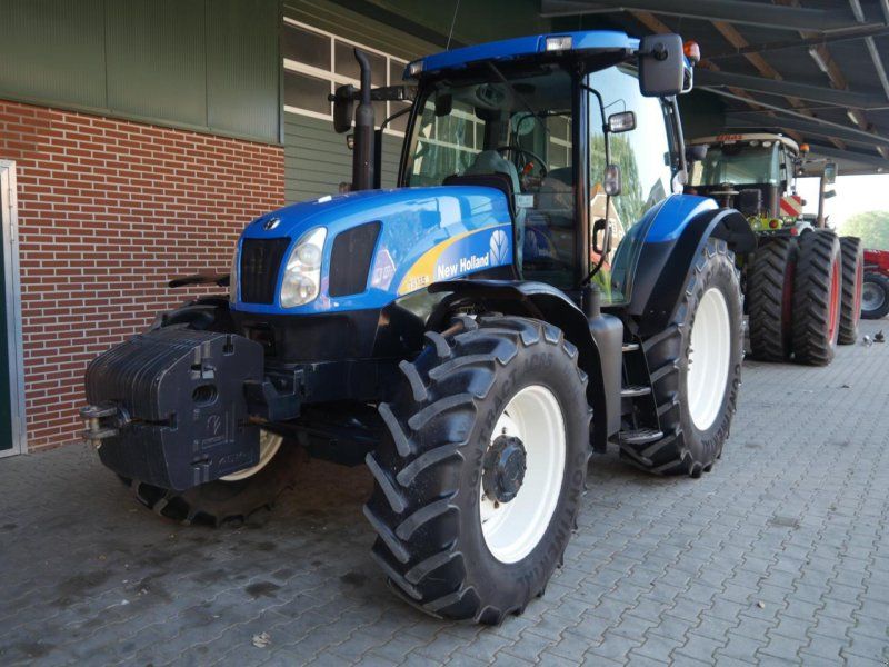 New Holland TSA 135