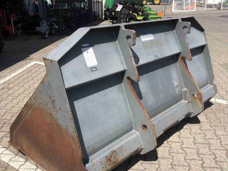 Kramer Schaufel 2400mm mit Wendemesser