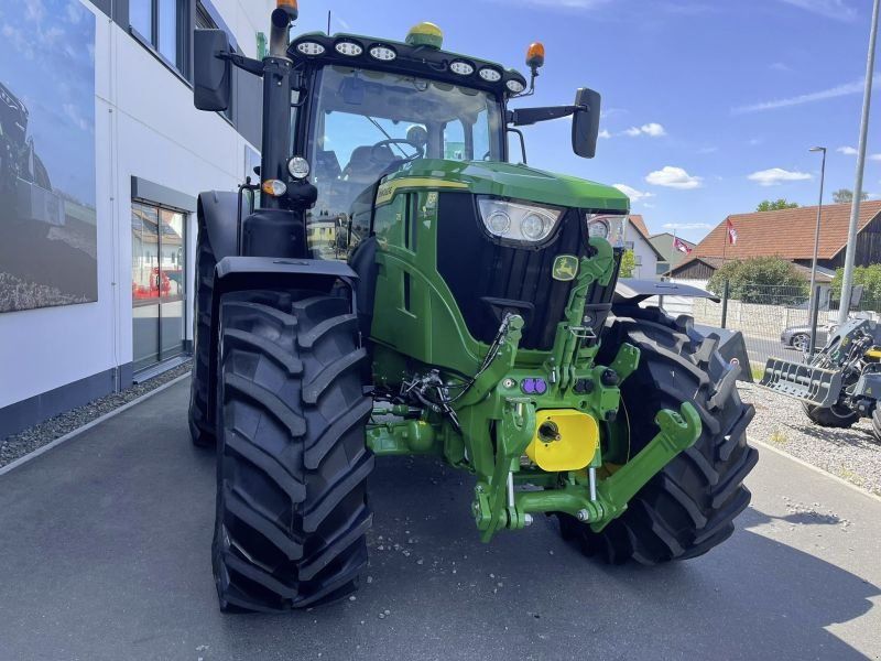 John Deere 6 R 215