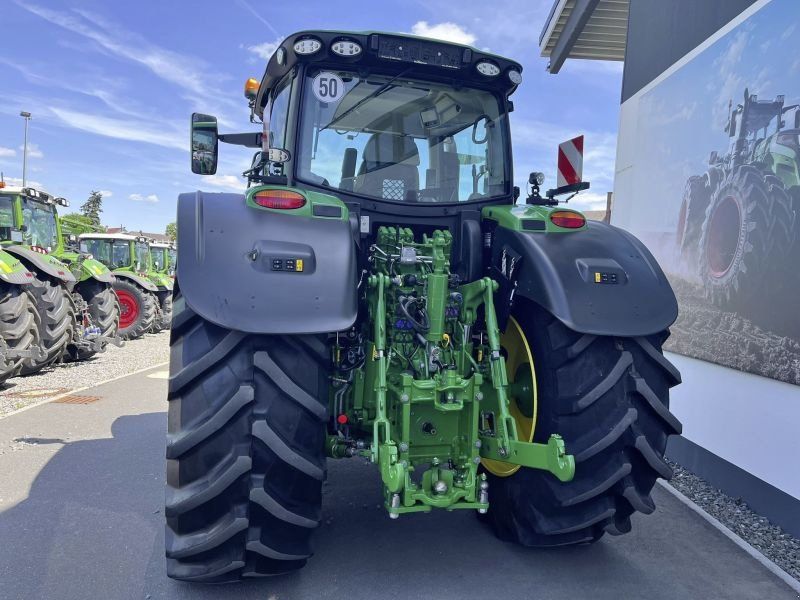 John Deere 6 R 215