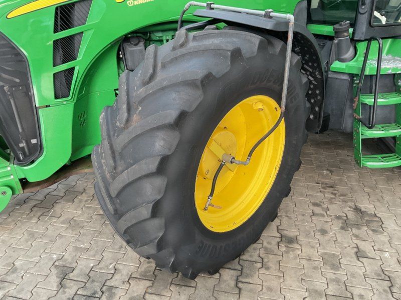 John Deere 8320R