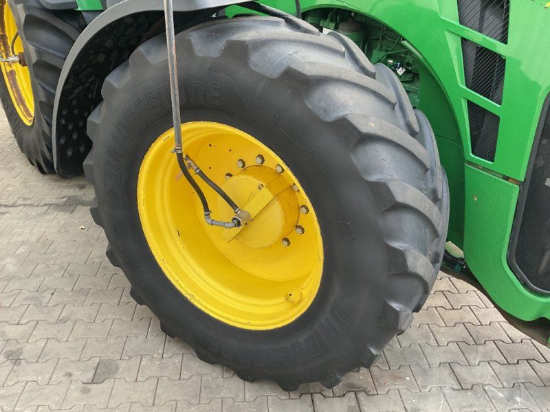 John Deere 8320R