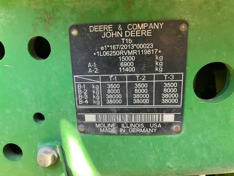 John Deere 6250R