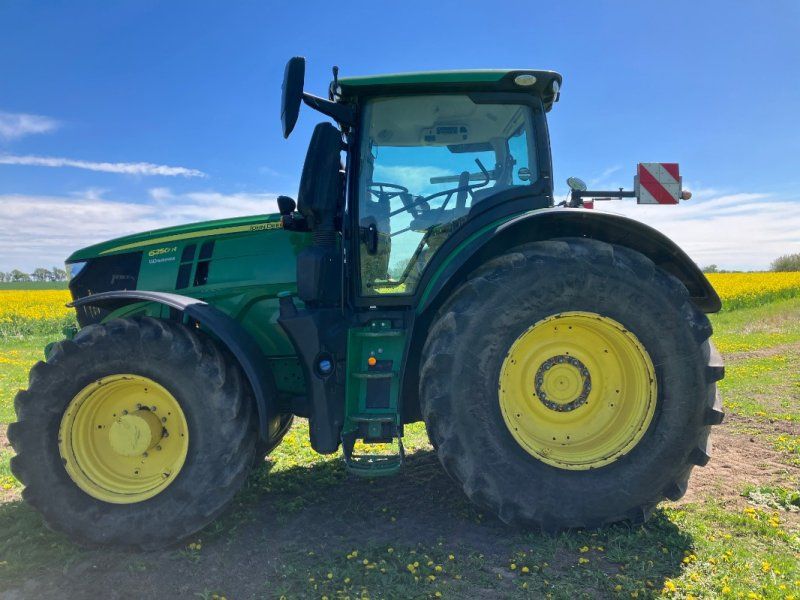 John Deere 6250R