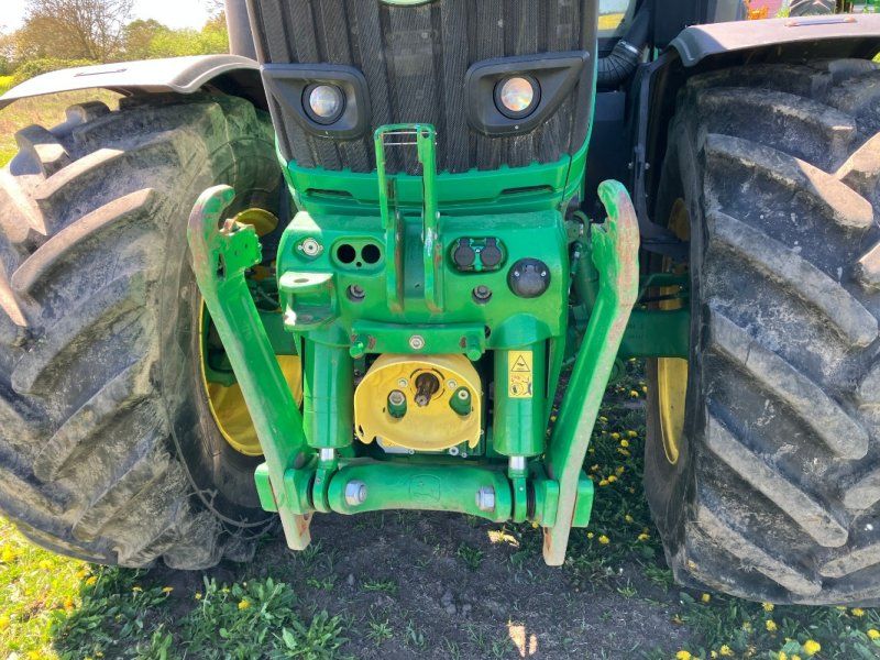 John Deere 6250R