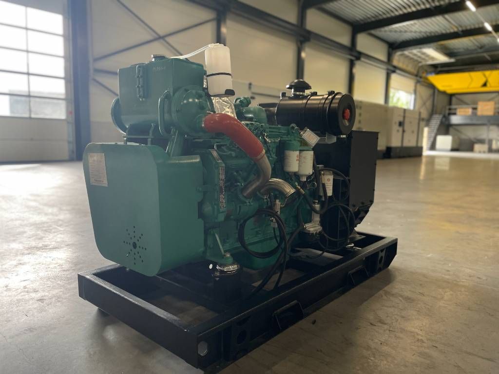 Cummins 6BT5.9-GM83 - 100 kVA Marine Generator - DPX-19751