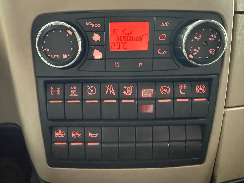 MAN TGX 18.460 XLX - Automatic Gearbox / Euro 6