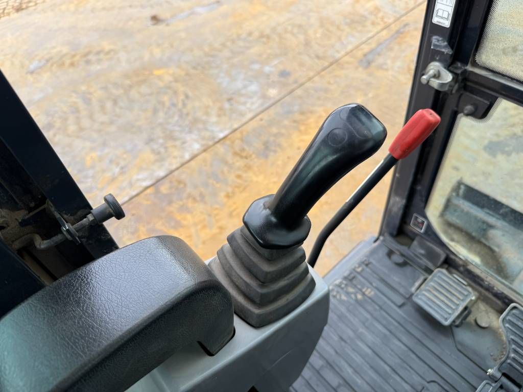 Kubota KX027-4 - Hammer Lines / Quick Coupler