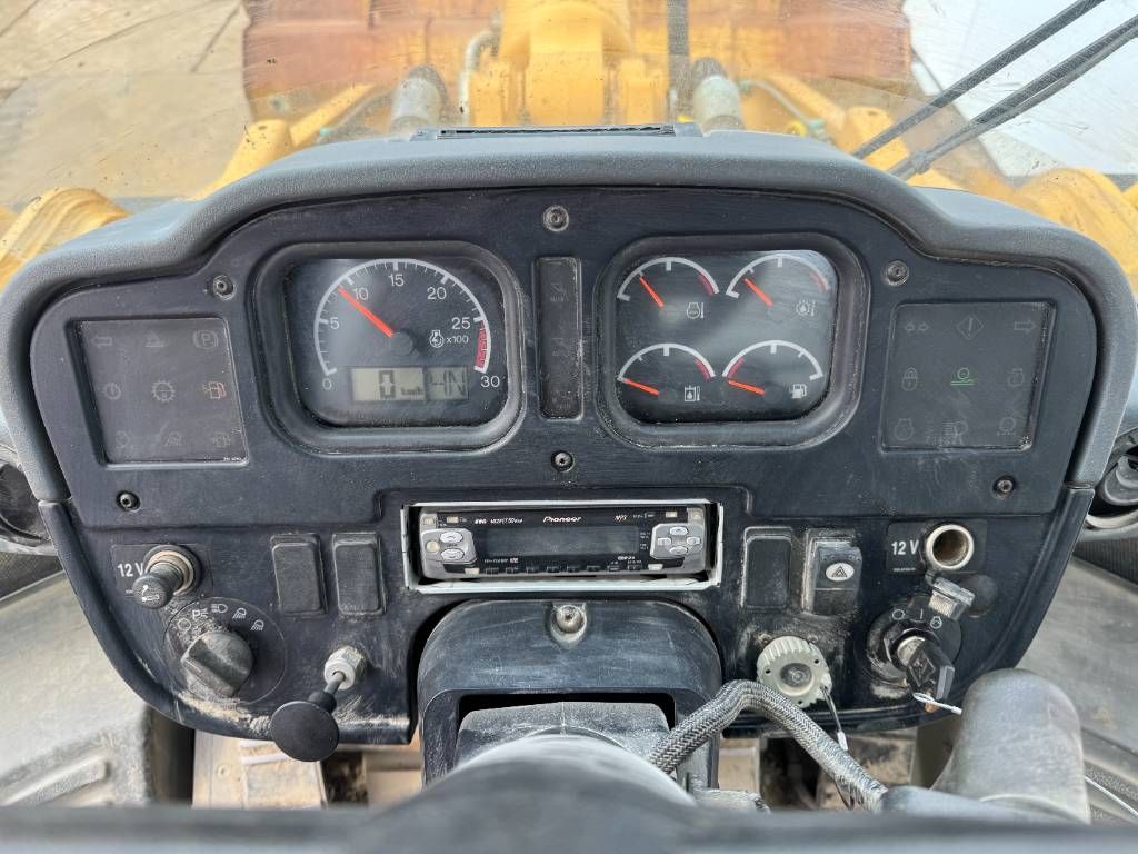 CAT 972H - Good Tyres / Quick Coupler